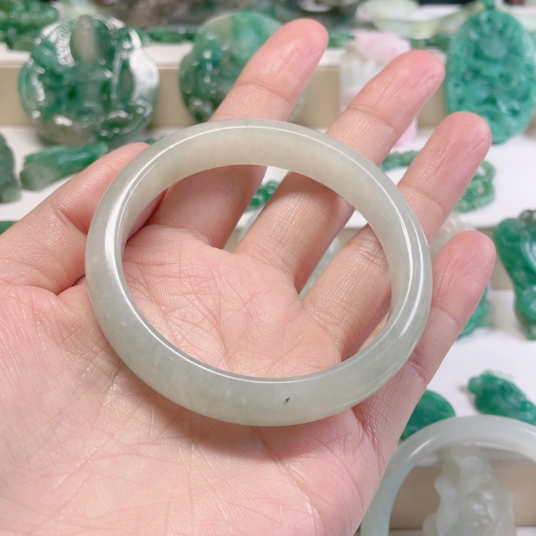 独山玉颈饰未镶嵌羊*主