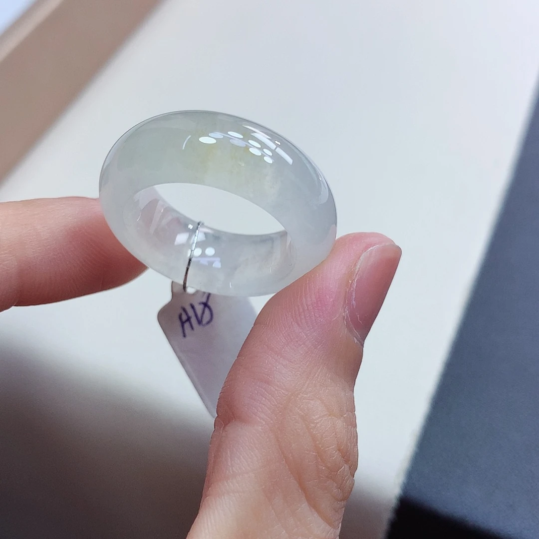 翡翠戒指未镶嵌17-18号