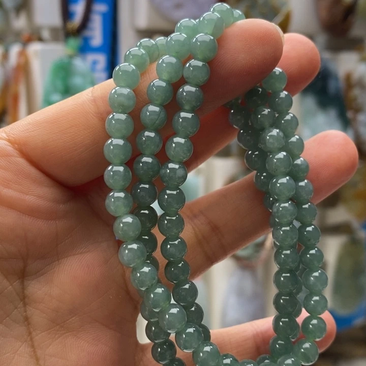 翡翠未镶嵌颈饰好
