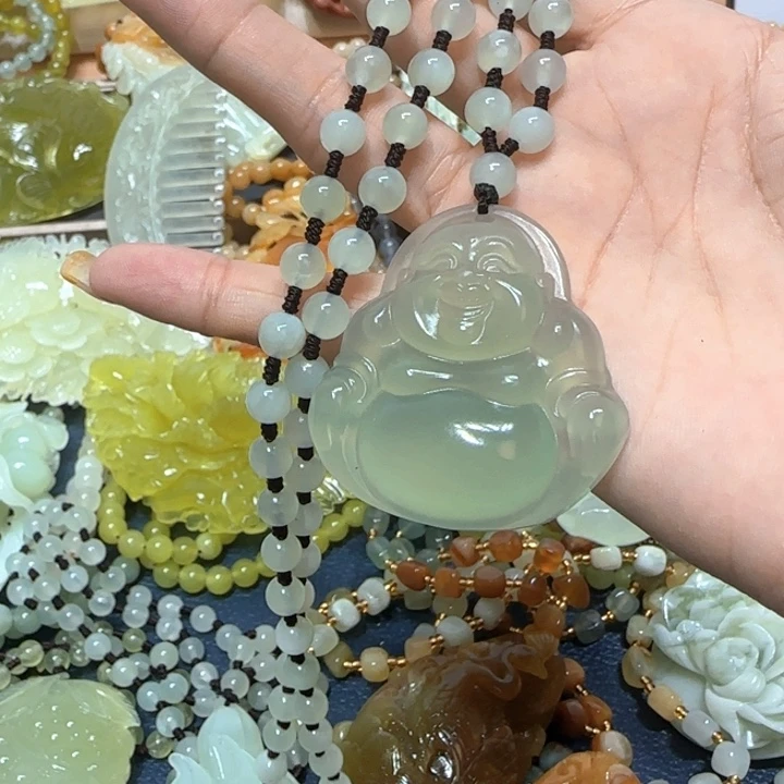 合金蛇纹石玉吊坠
