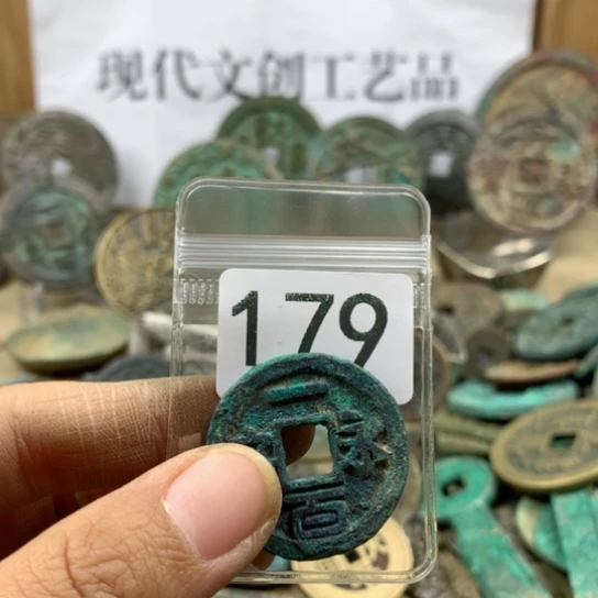 铜孔*兄现代文创工艺品