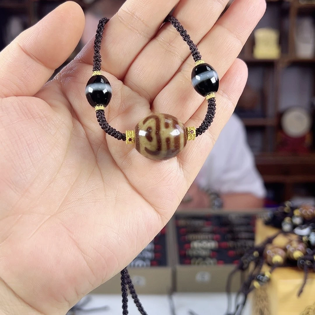 余***哥玛瑙/玉髓颈饰合金