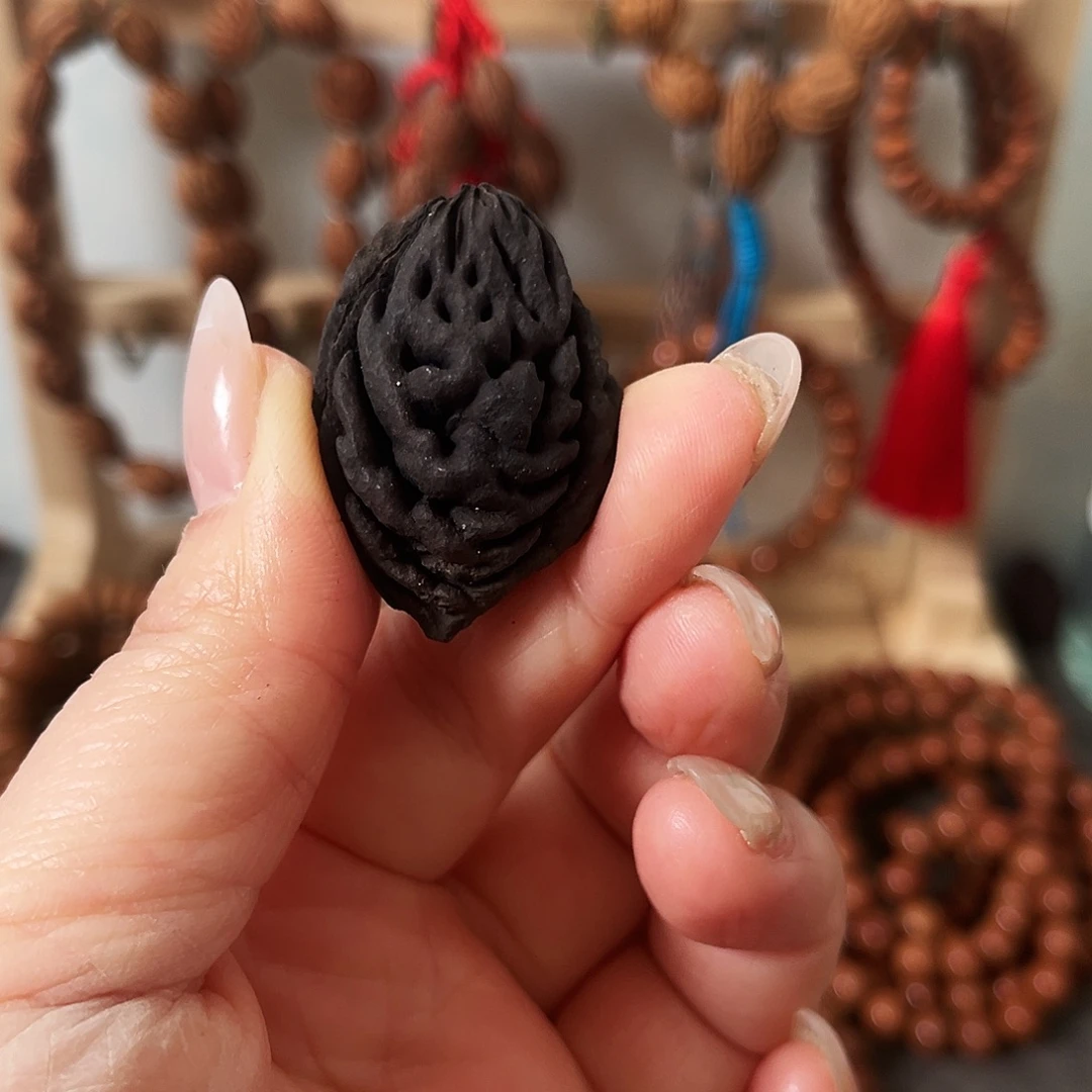 李***_野生桃枭钥匙扣串