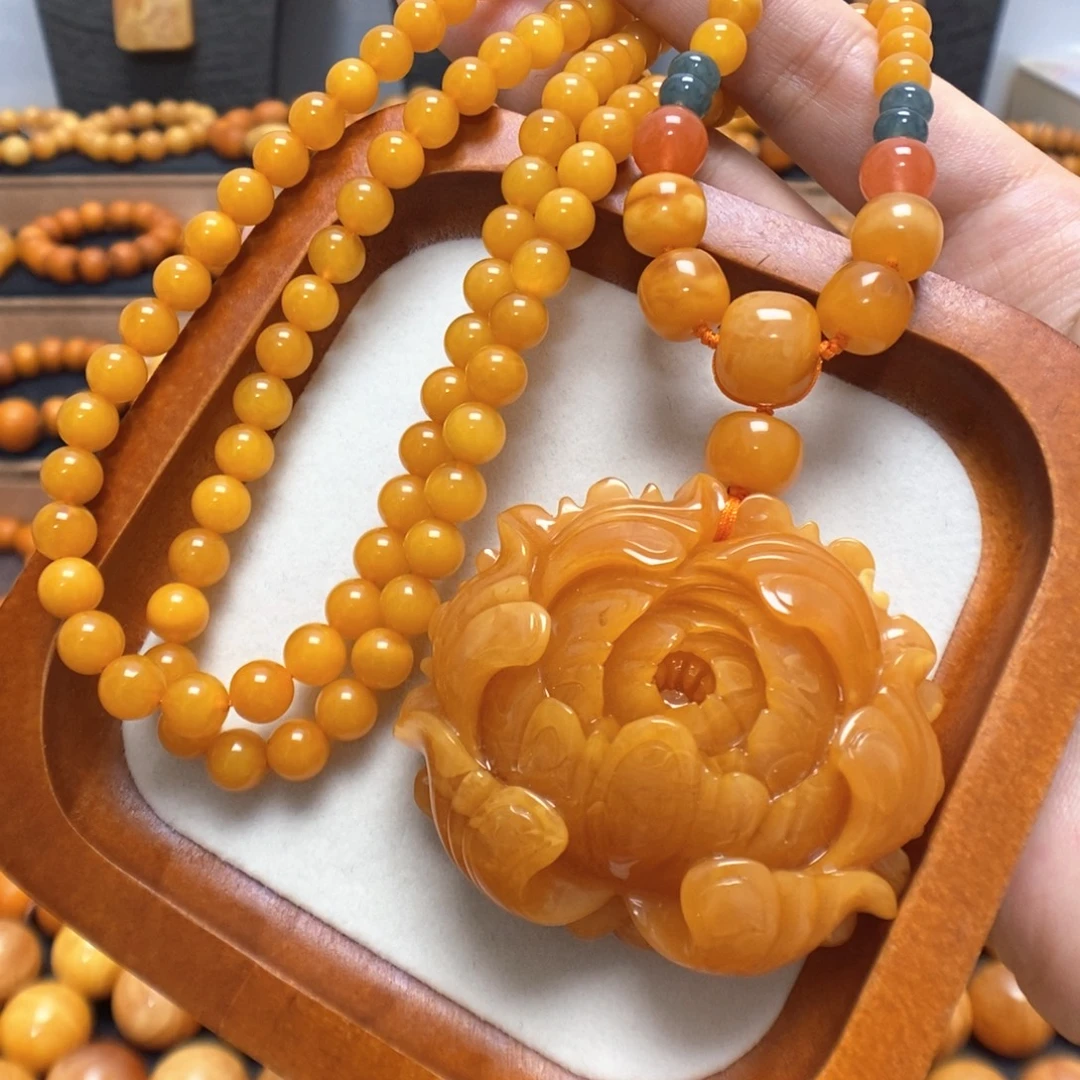 蜜蜡未镶嵌颈饰蜜蜡