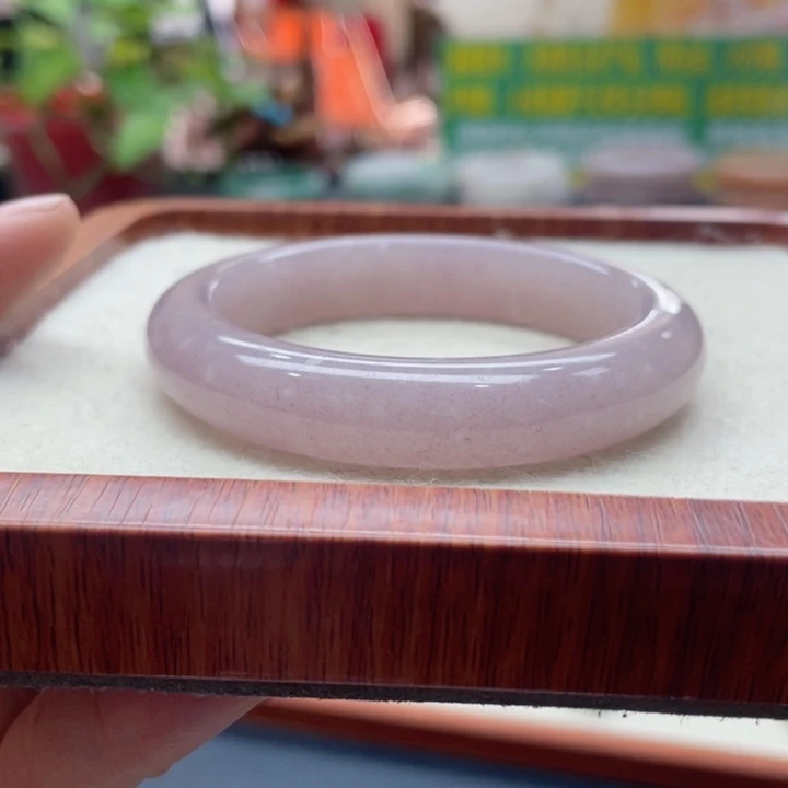 石英质玉手镯未镶嵌星*紫玉手镯