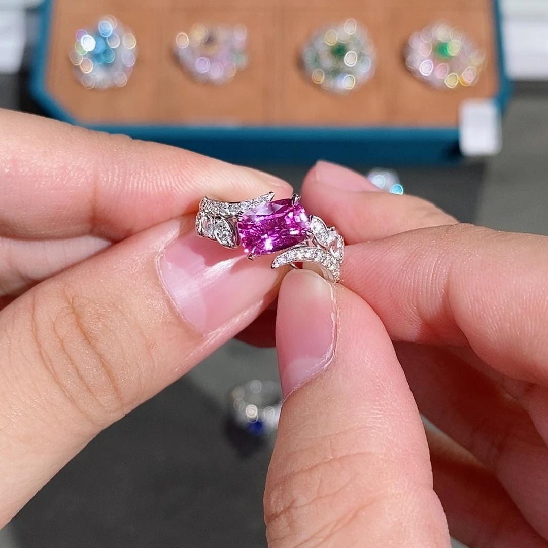 戒指彩色蓝宝石18K金镶嵌2.06ct
