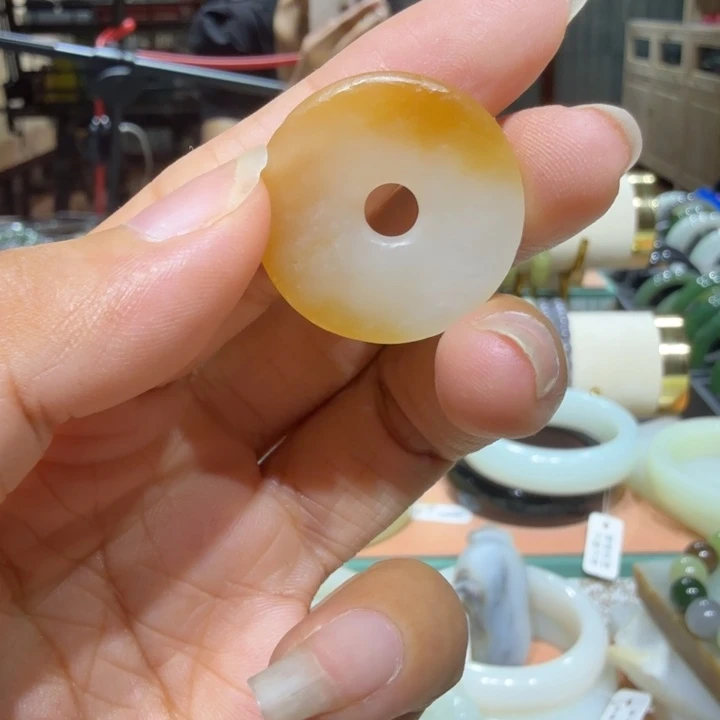 和田玉（糖玉）未镶嵌吊坠(赠链)