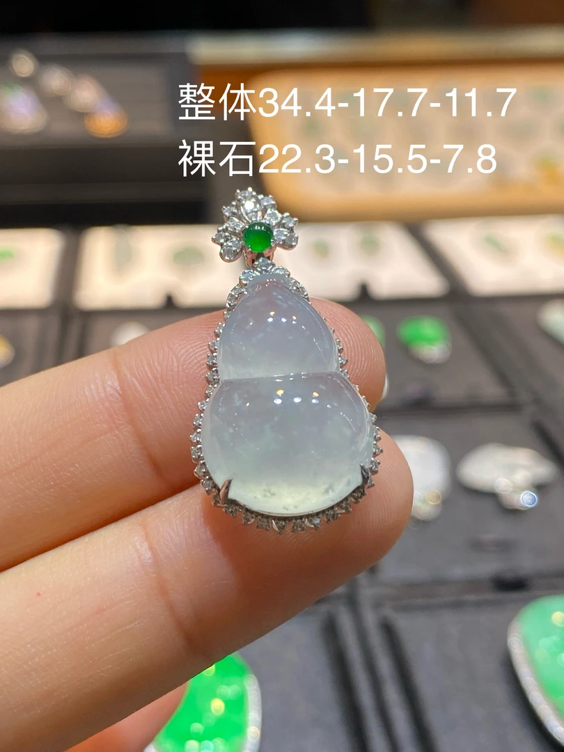 18k金镶嵌天然翡翠冰胶雪花棉大胖葫芦毛衣链尺寸