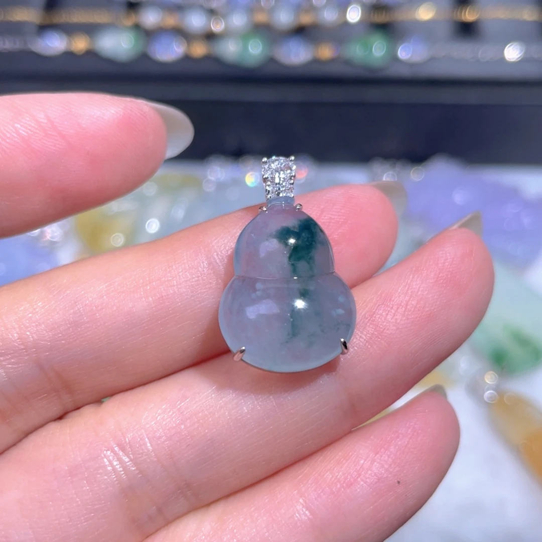 颈饰18K金镶嵌翡翠翡翠