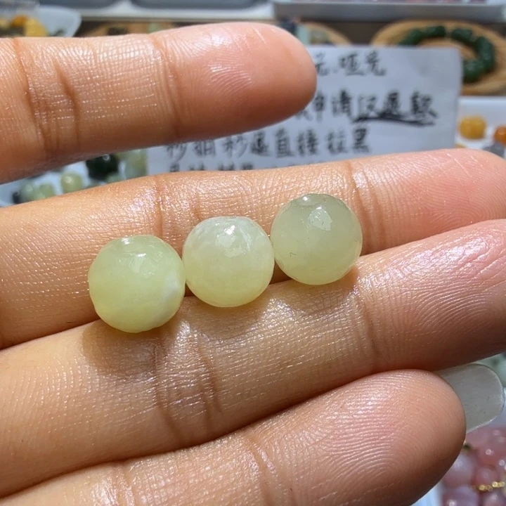 和田玉未镶嵌珠宝奇石