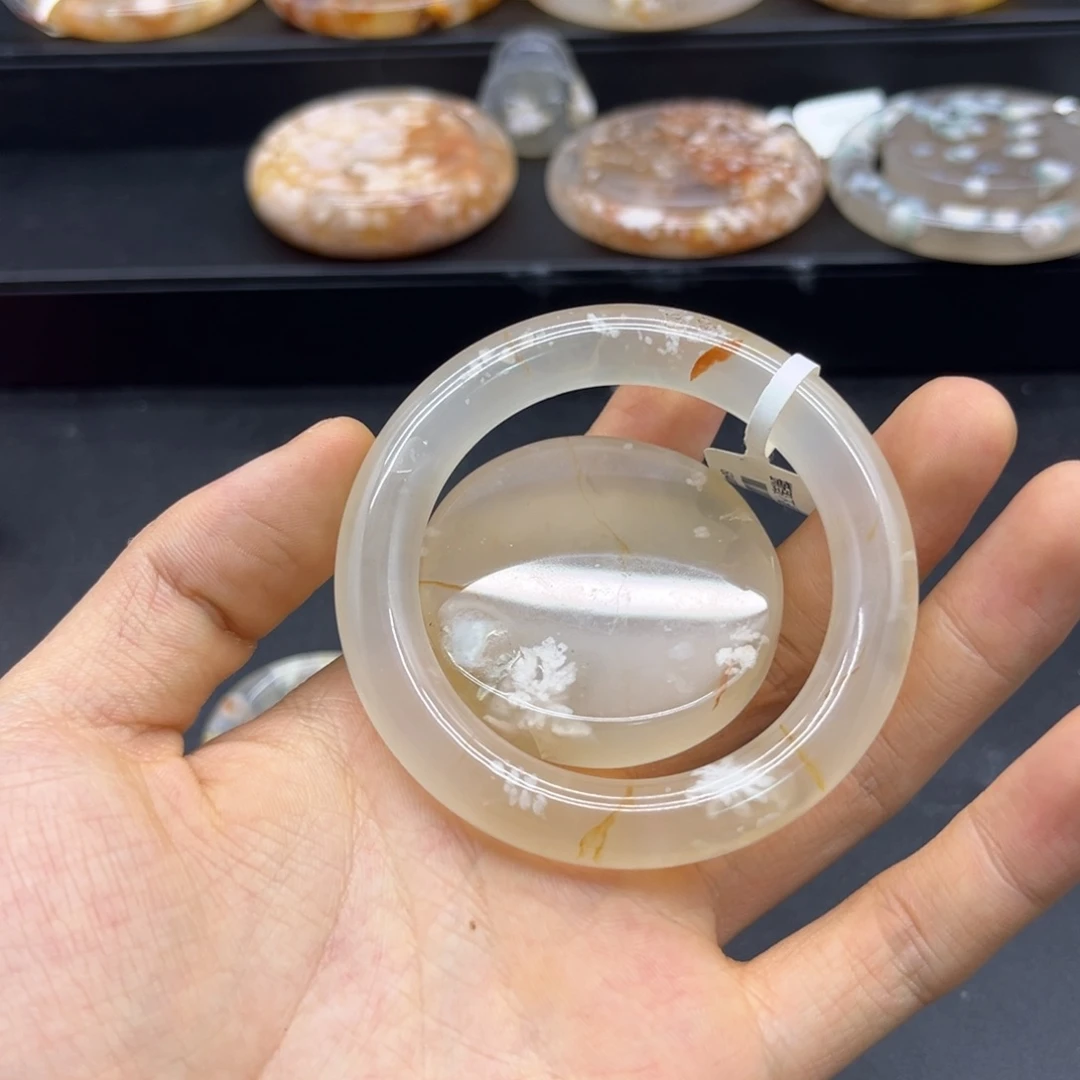 ****浪玛瑙/玉髓未镶嵌颈饰