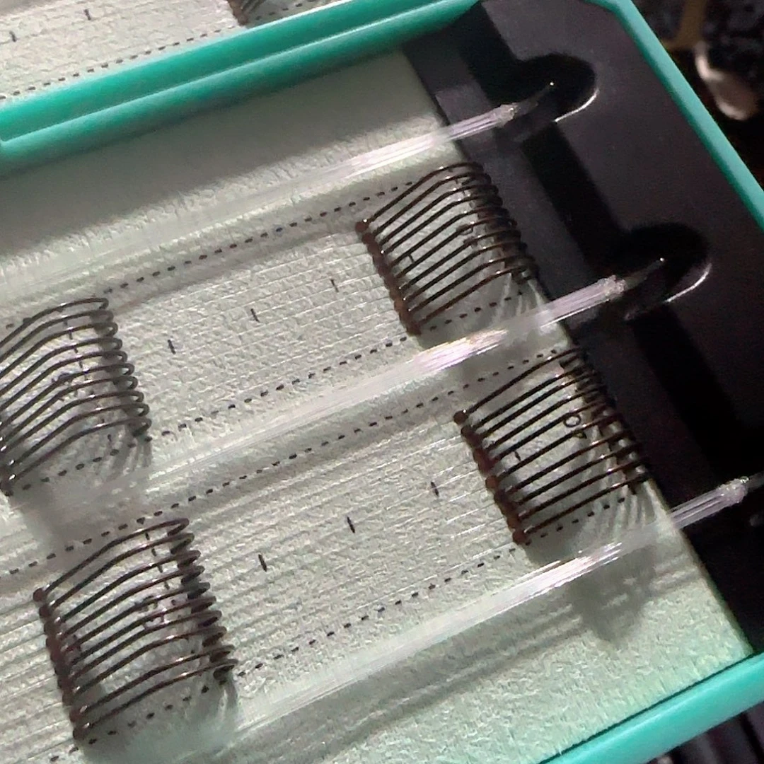 东***哥0.4+0.6和0.6+0.8武空鲤极轻细条100副各一盒