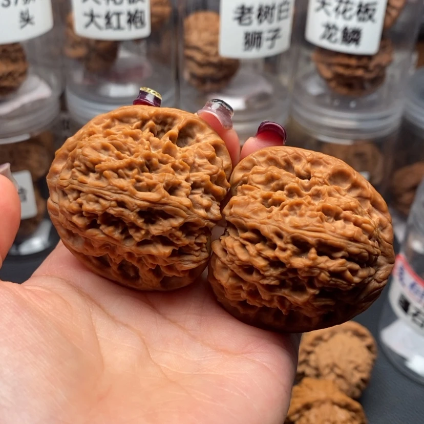 【闪购商品】吊坠文玩核桃南疆44