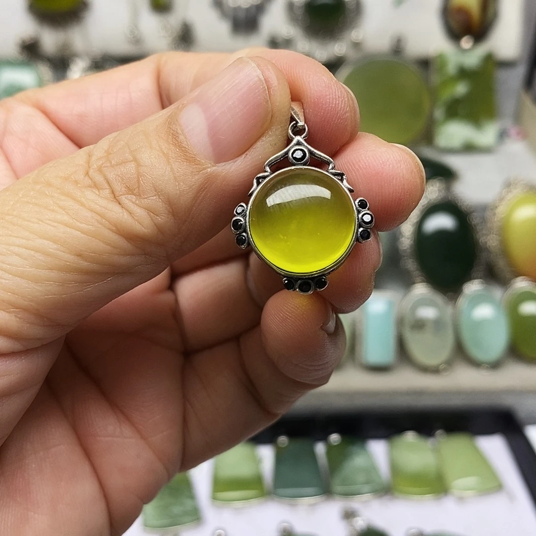 蛇纹石玉银S925镶嵌吊坠