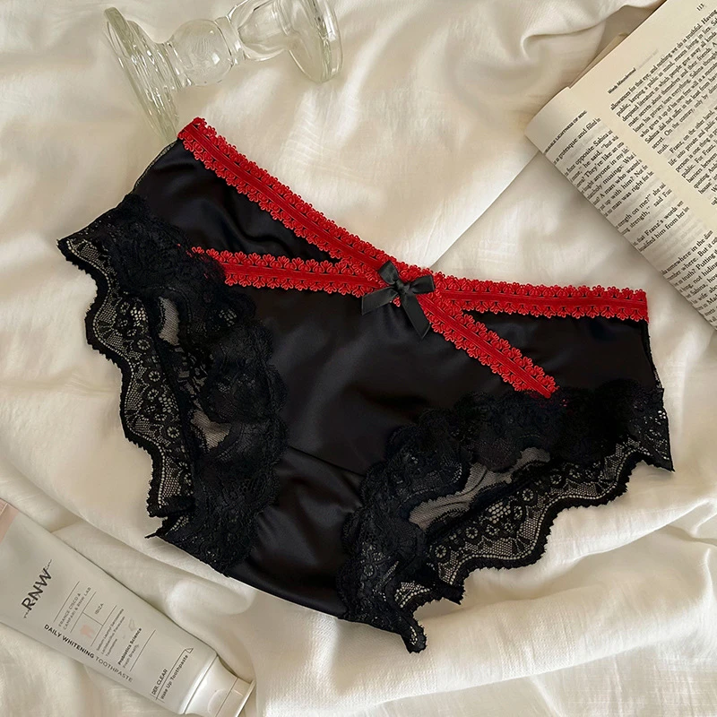 高级感撞色纯欲蕾丝低腰内裤女款秋冬新款法式镂空提臀收腹三角裤