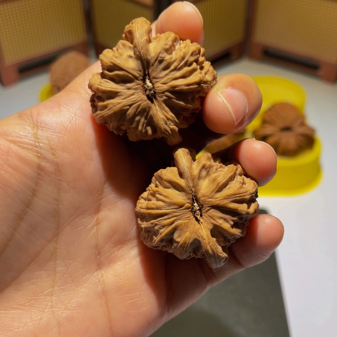 桃核把件39全品三角白