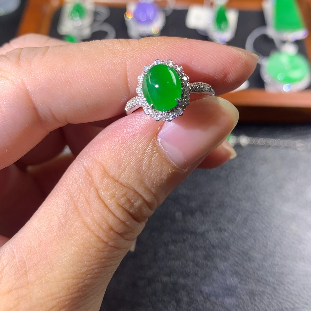 翡翠18K金镶嵌戒指翡翠