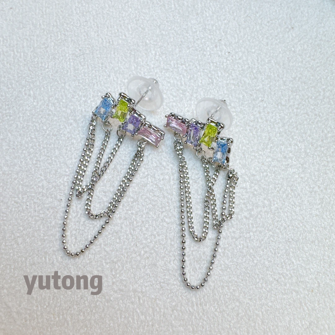 铜合金锆石耳饰 【雨桐轻奢饰品】设计款耳环YT02553