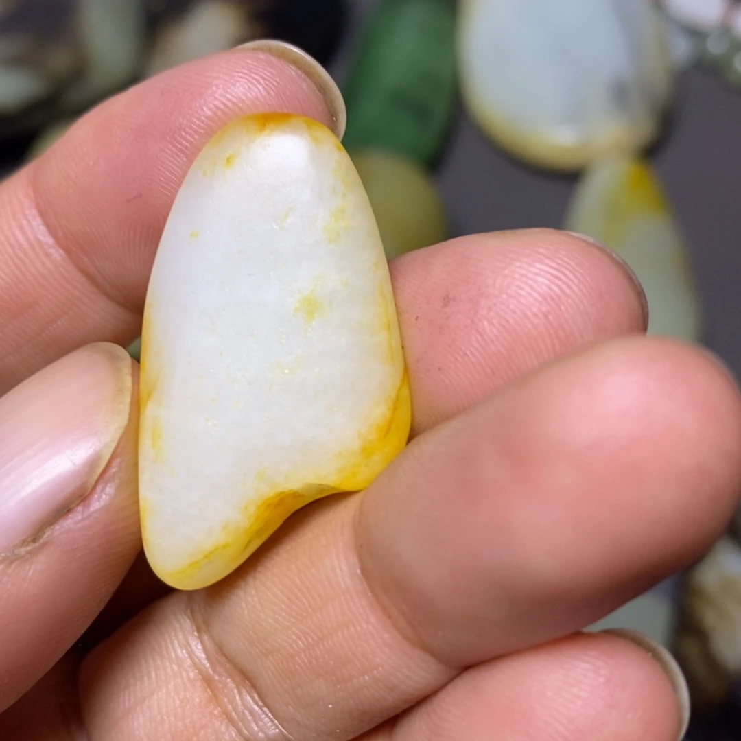 和田玉（糖玉）未镶嵌挂件