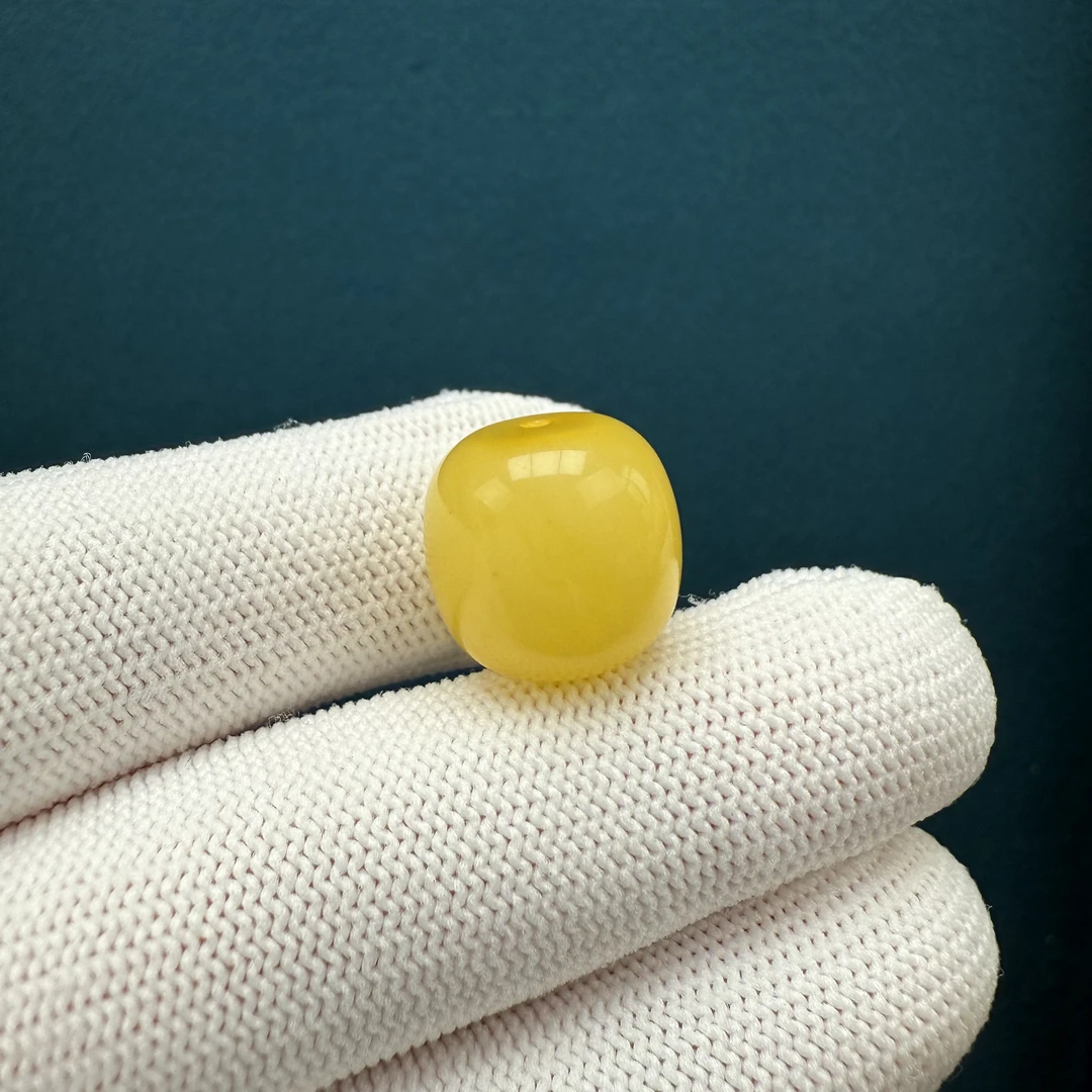 B9653天然原矿蜜蜡微瑕老型 14.5*13.9mm 支持复检 假一罚十