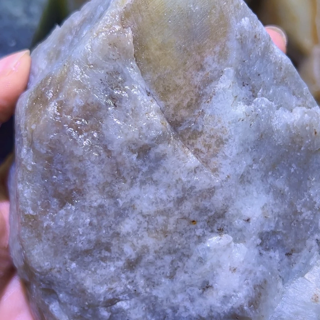 和田玉未镶嵌珠宝半成品