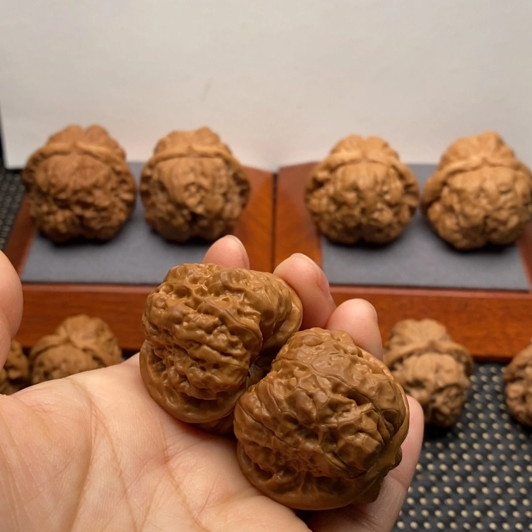 文玩核桃把件边37左右