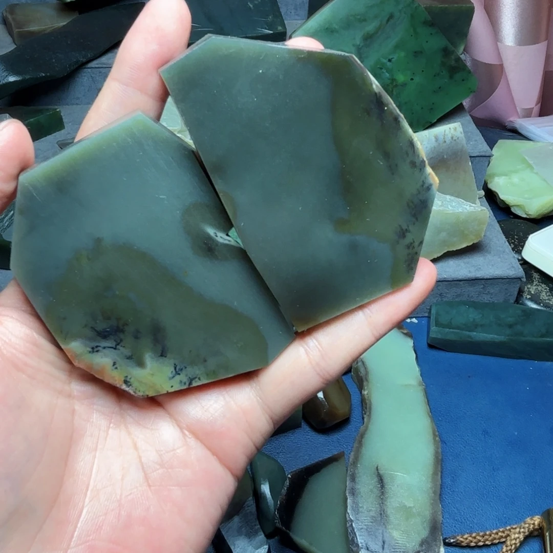 见***山和田玉（糖玉）未镶嵌珠宝奇石
