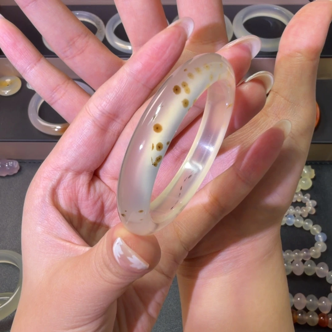 玛瑙/玉髓未镶嵌手镯