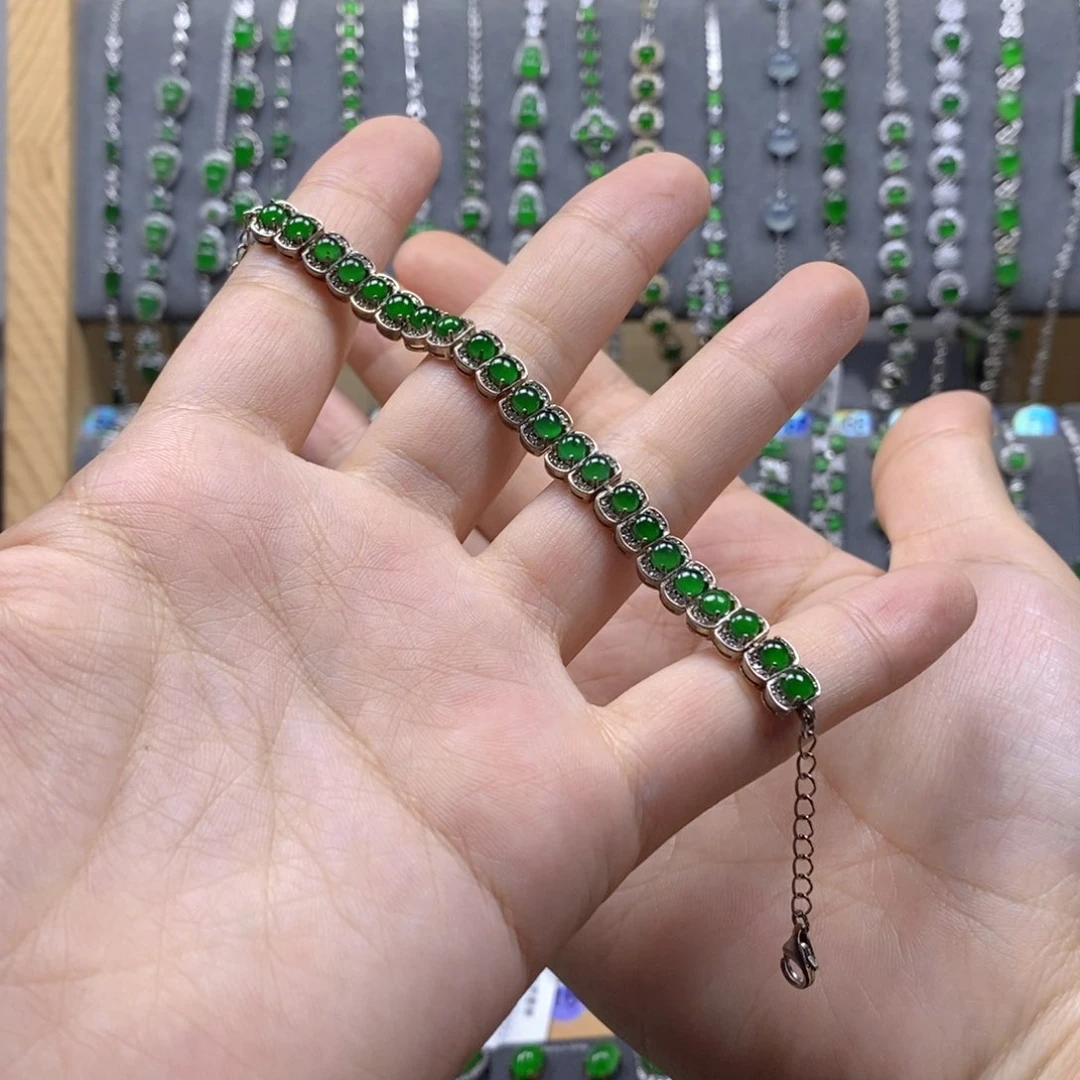 颈饰银S925镶嵌翡翠暖**啵