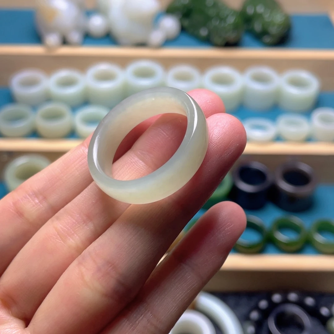 神***未镶嵌戒指和田玉