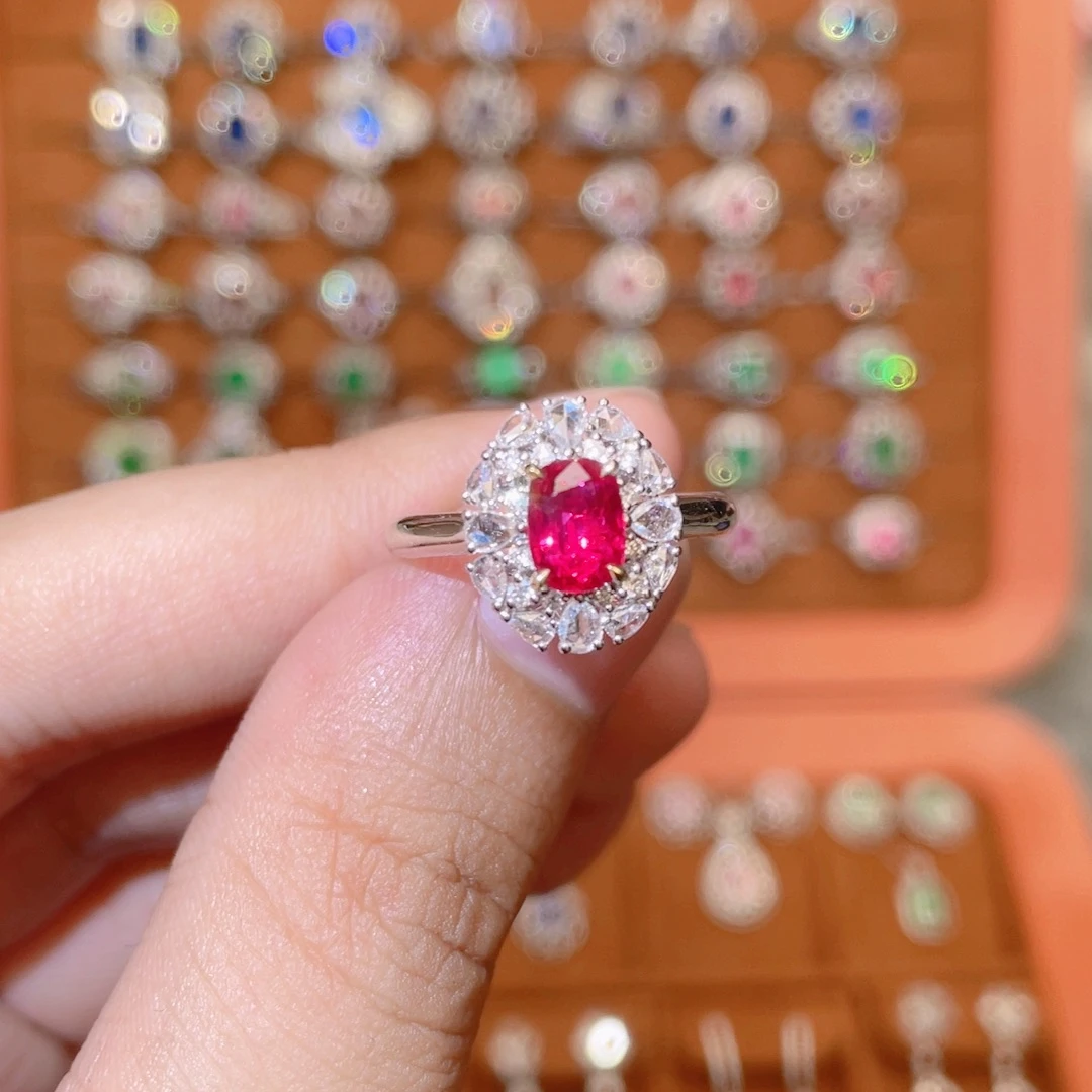 18K金镶嵌戒指红宝石1.09ct 无烧鸽血 Aigs