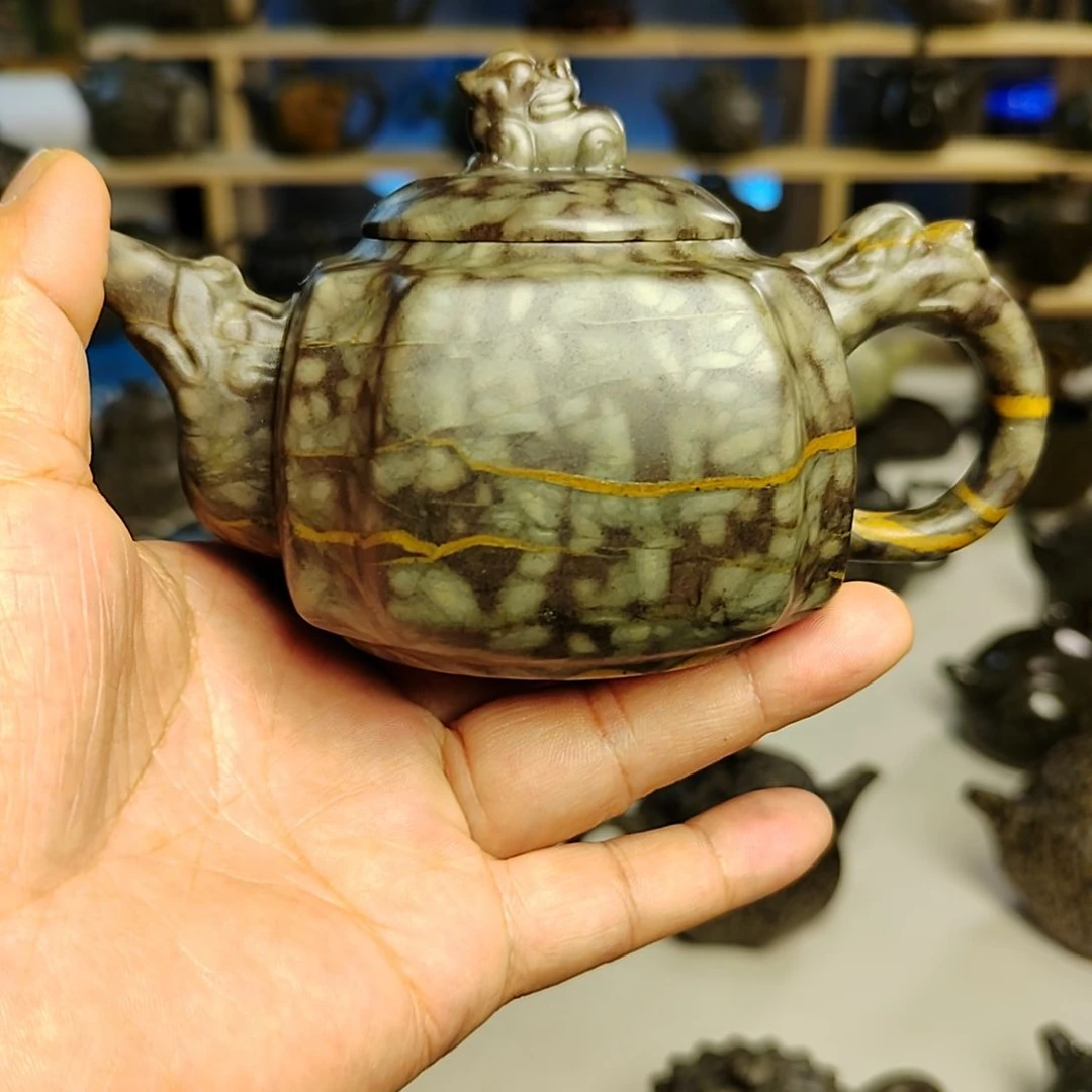 睿***涂米粒玉虎皮金纹四方龙尊240CC