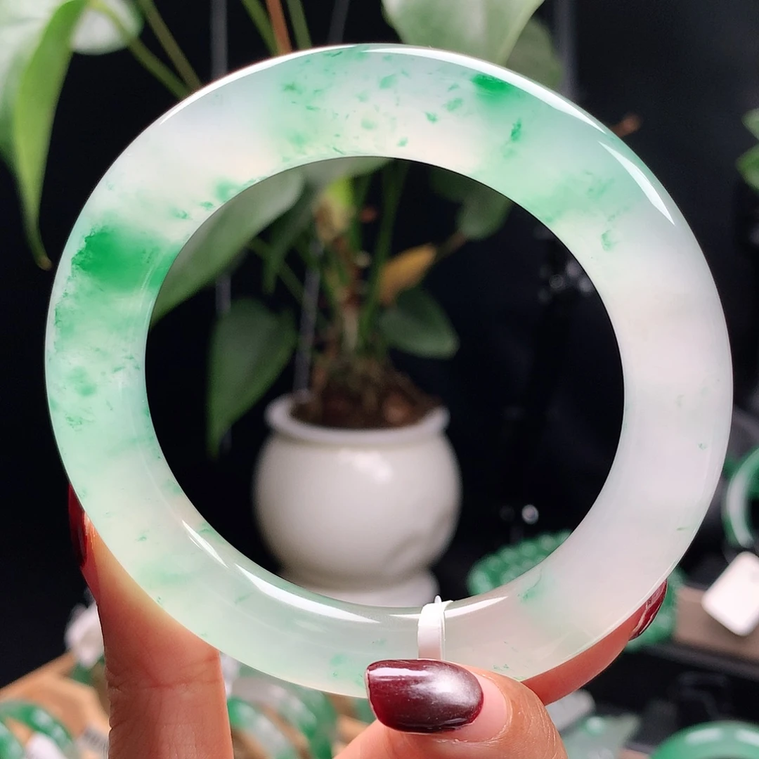 石英质玉未镶嵌手镯59