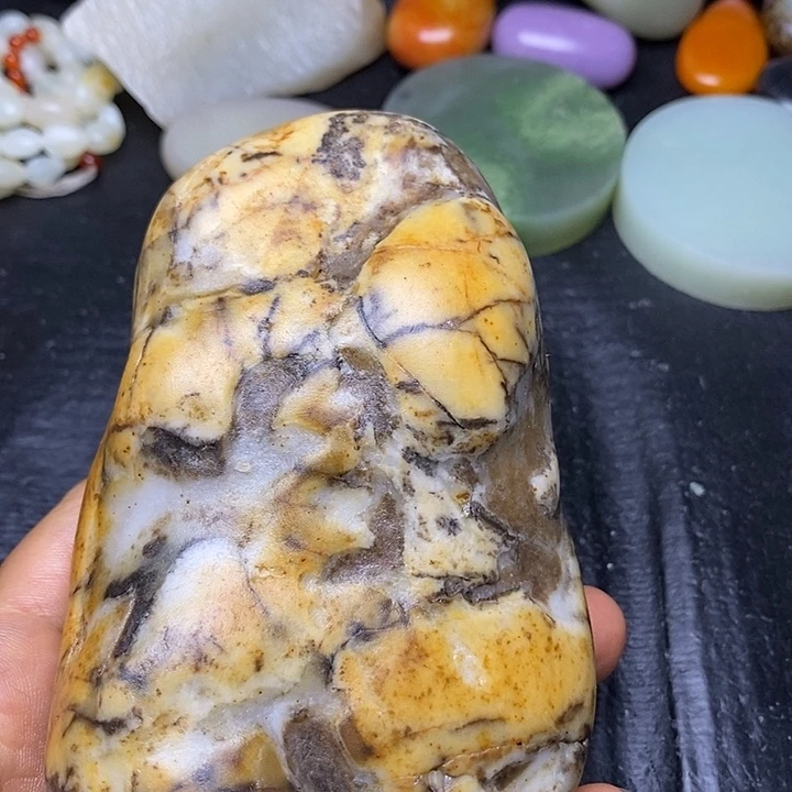 未镶嵌和田玉摆件