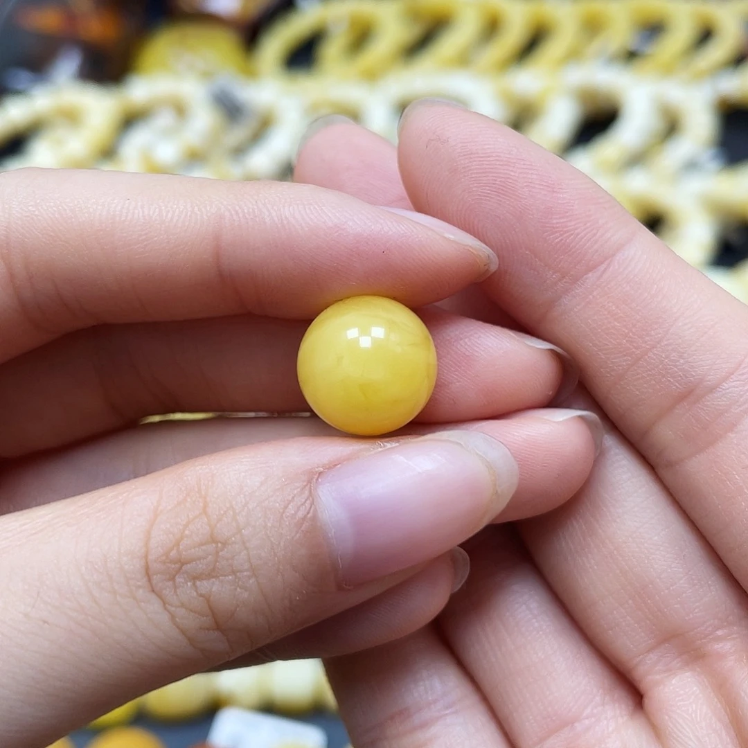 未镶嵌蜜蜡裸石圆珠12.6mm瑕