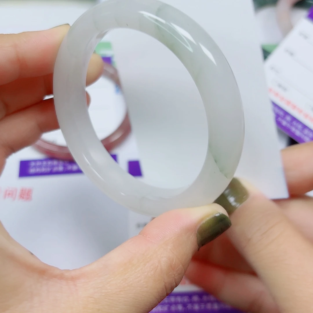 石英质玉未镶嵌手镯102/5556