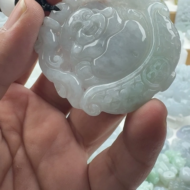 翡翠未镶嵌颈饰天然缅甸A货翡翠