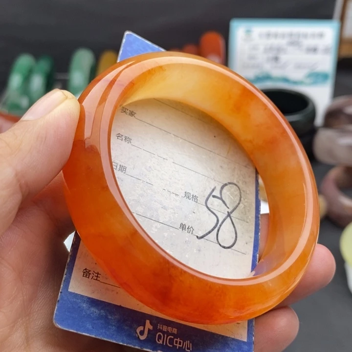 未镶嵌手镯石英质玉