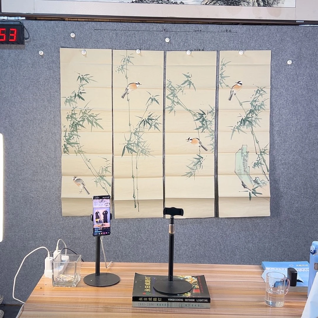 国画553 花鸟在树丛的顶端鸣叫叫声响