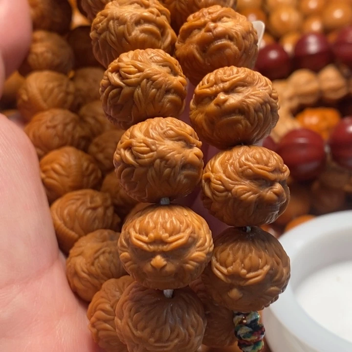 【闪购商品】猴头核桃吊坠山****子悟空