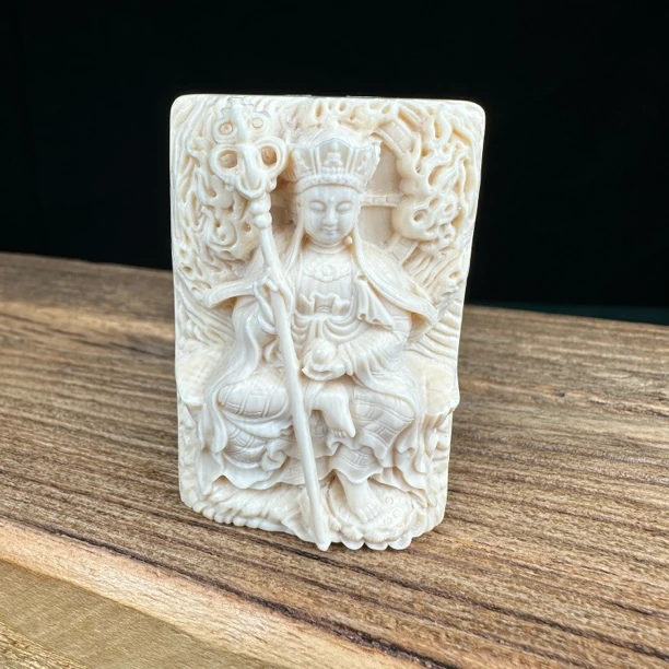 H5287天然猛犸雕刻牌 地藏王菩萨38*56*19mm一物一图假一罚十