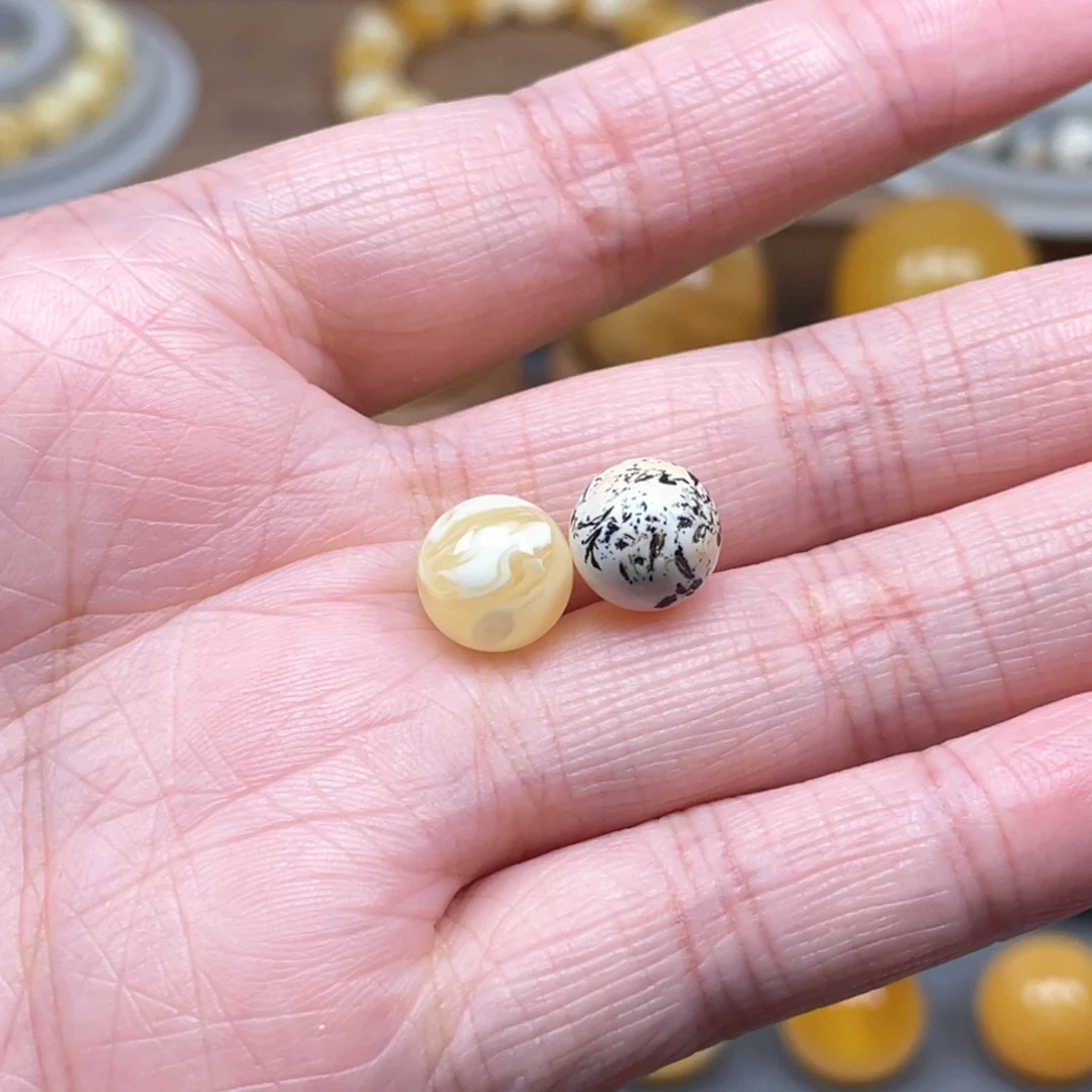 幸***。琥珀未镶嵌裸石天然