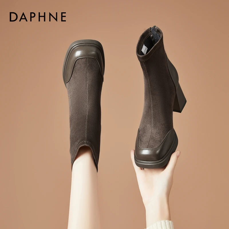 达芙妮新款2025秋冬季高跟鞋女加绒短靴配大衣粗跟瘦瘦靴子马丁靴
