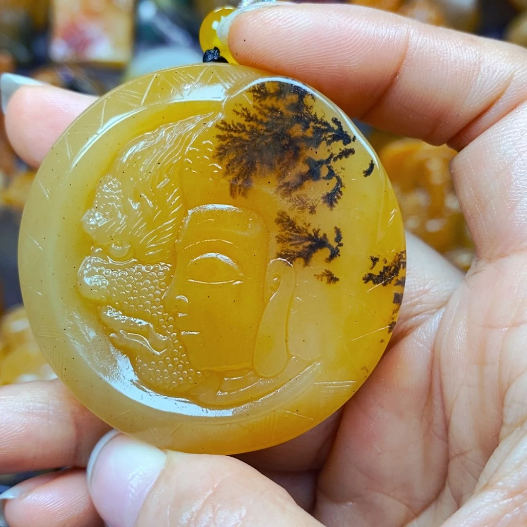 未镶嵌石英质玉（黄龙玉）颈饰