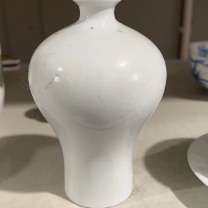 大球泥白胎花瓶一个
