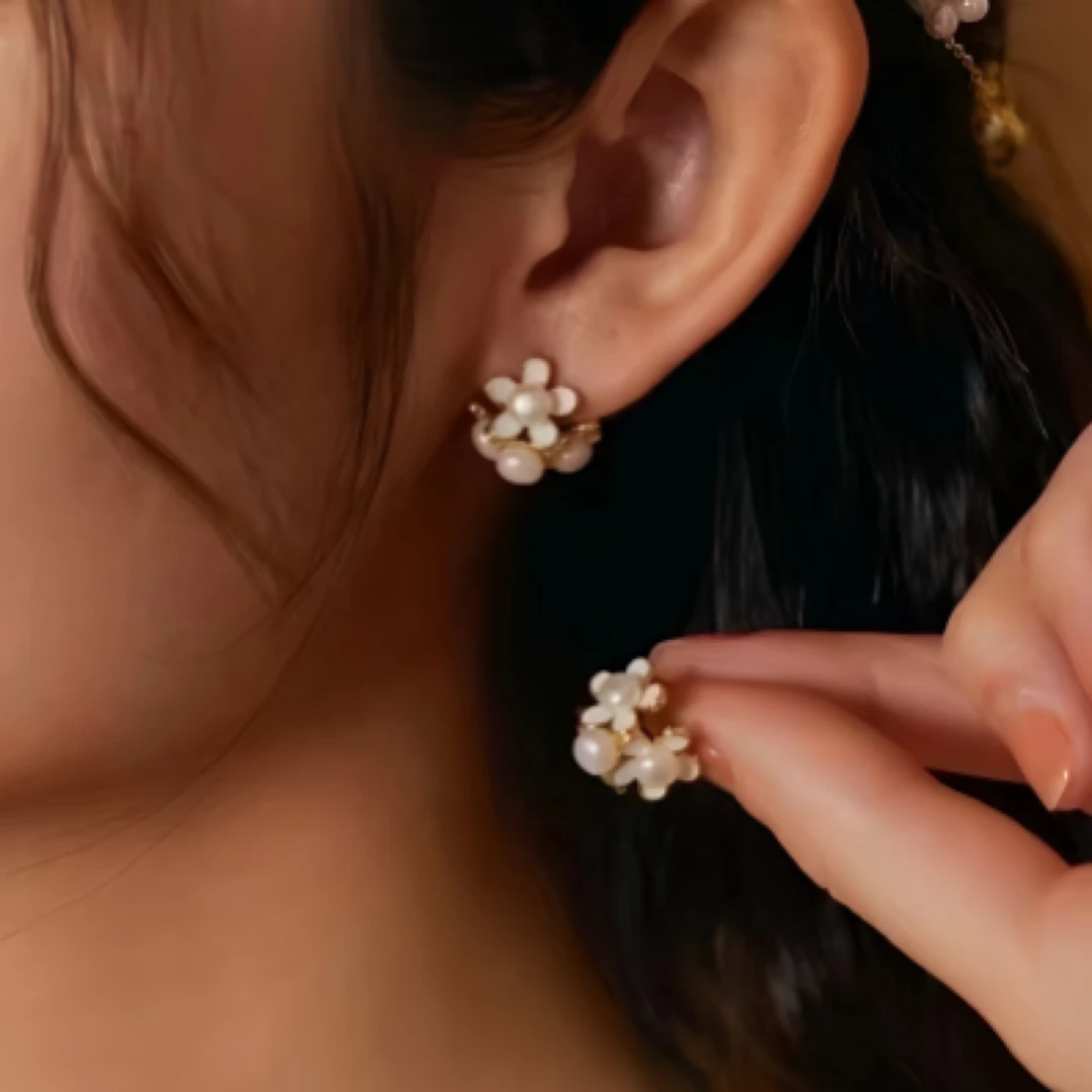 合金耳饰 爆款推荐❗ 日本樱花耳钉，多珠立体设计 时尚