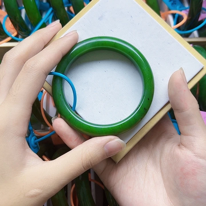 猫***柴和田玉未镶嵌手镯