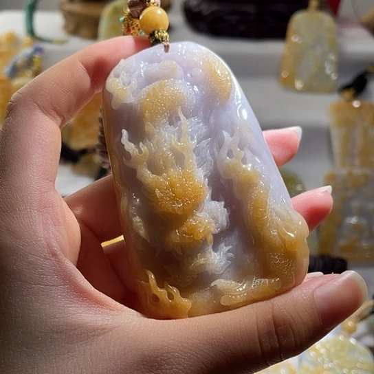 大***。翡翠未镶嵌吊坠(不含链)翡翠