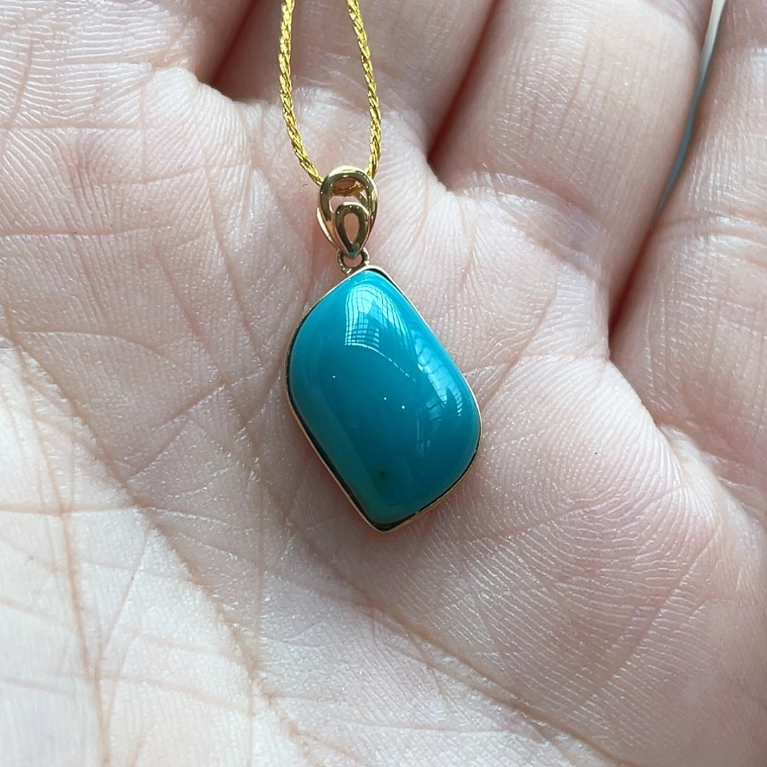 18K金镶嵌绿松石耳饰