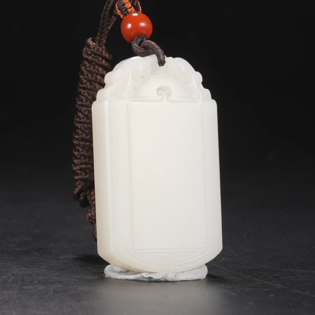 lot19和田玉平安牌挂件/保利拍卖